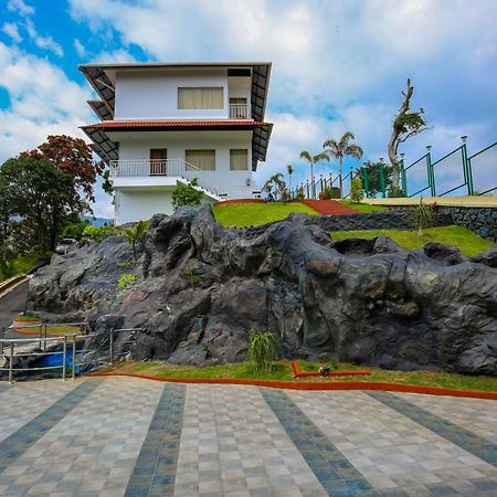 The Lakeview Munnar Мунар Екстериор снимка