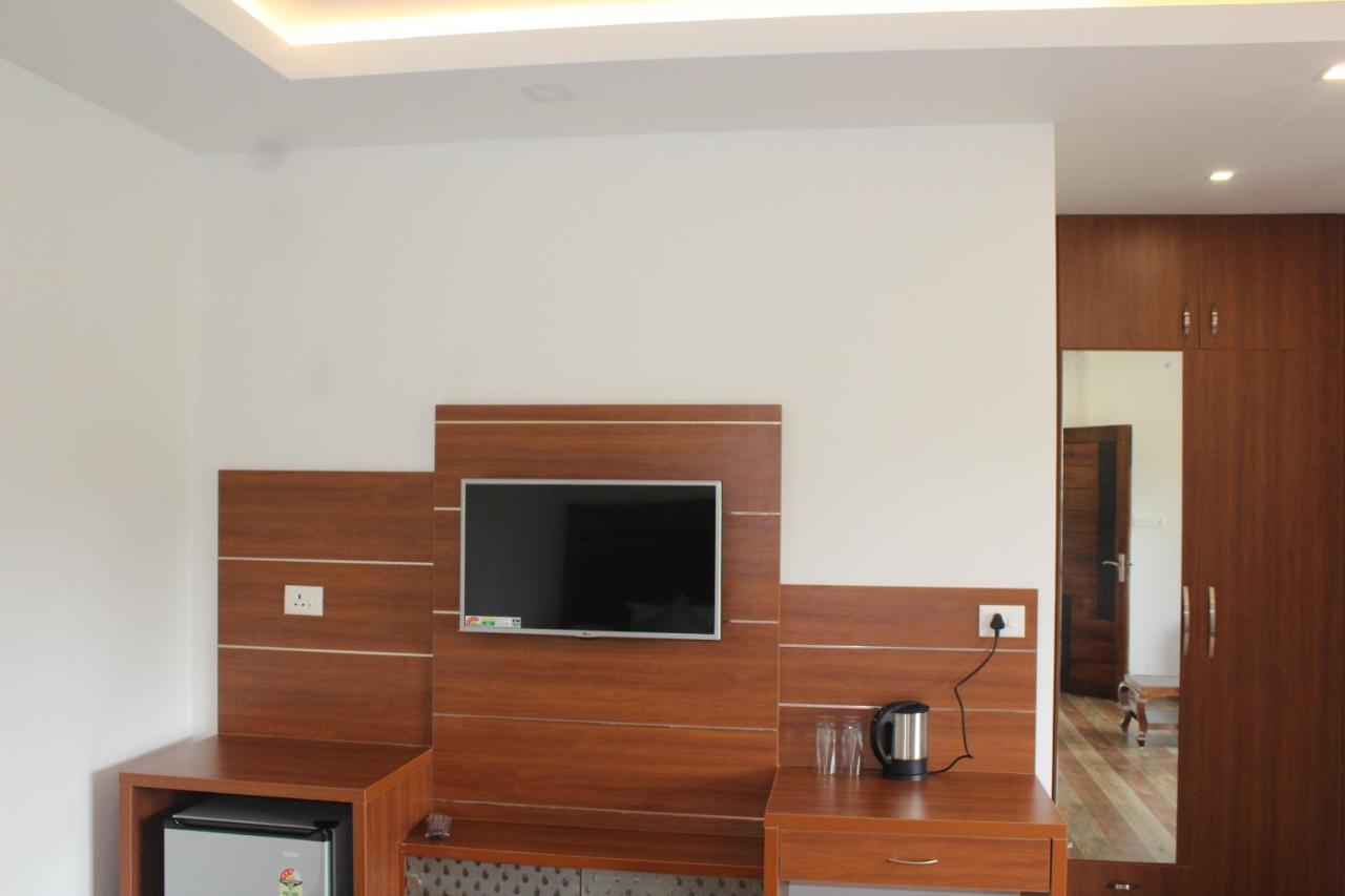 The Lakeview Munnar Мунар Екстериор снимка