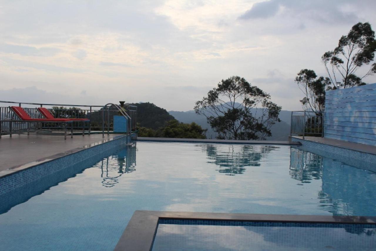 The Lakeview Munnar Мунар Екстериор снимка