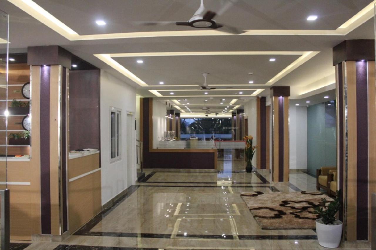 The Lakeview Munnar Мунар Екстериор снимка