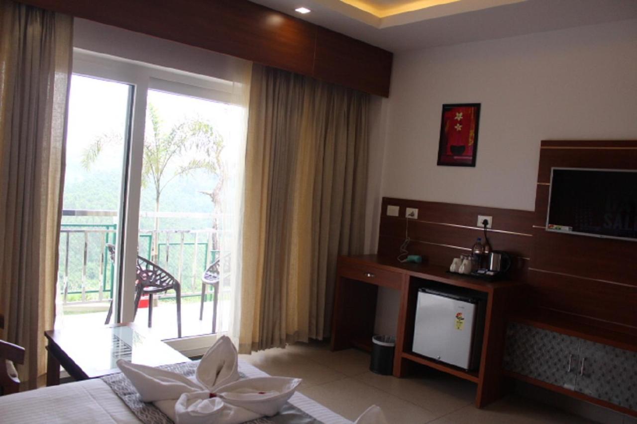 The Lakeview Munnar Мунар Екстериор снимка